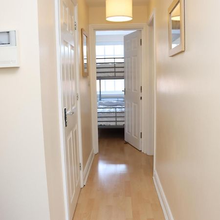 Scandinavian City Centre Apartment Устър Екстериор снимка