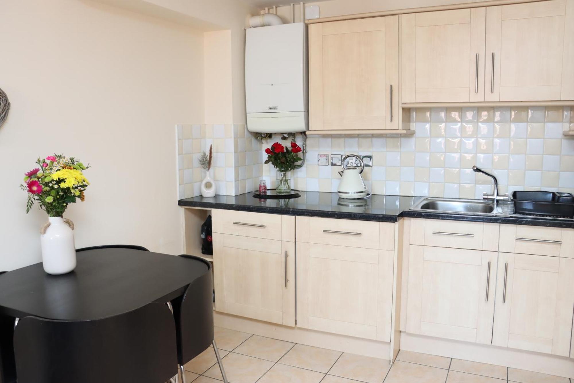 Scandinavian City Centre Apartment Устър Екстериор снимка