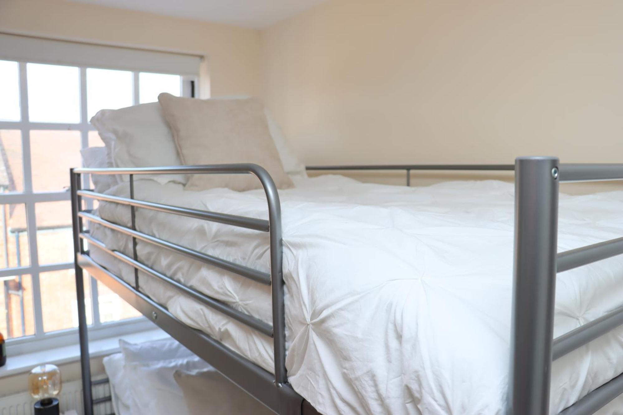 Scandinavian City Centre Apartment Устър Екстериор снимка