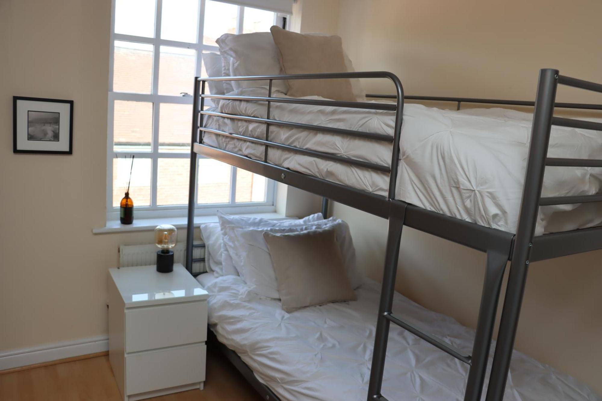Scandinavian City Centre Apartment Устър Екстериор снимка